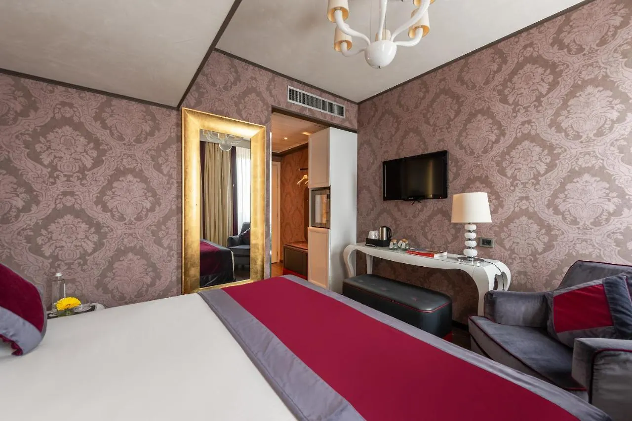 Carnival Palace - Venice Collection 4*,