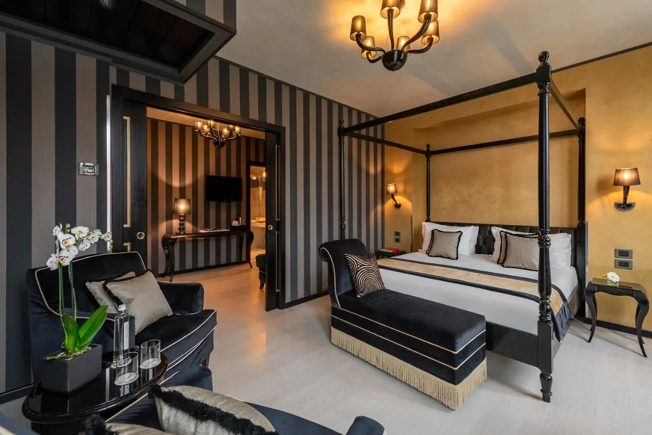 Carnival Palace - Venice Collection 4*,