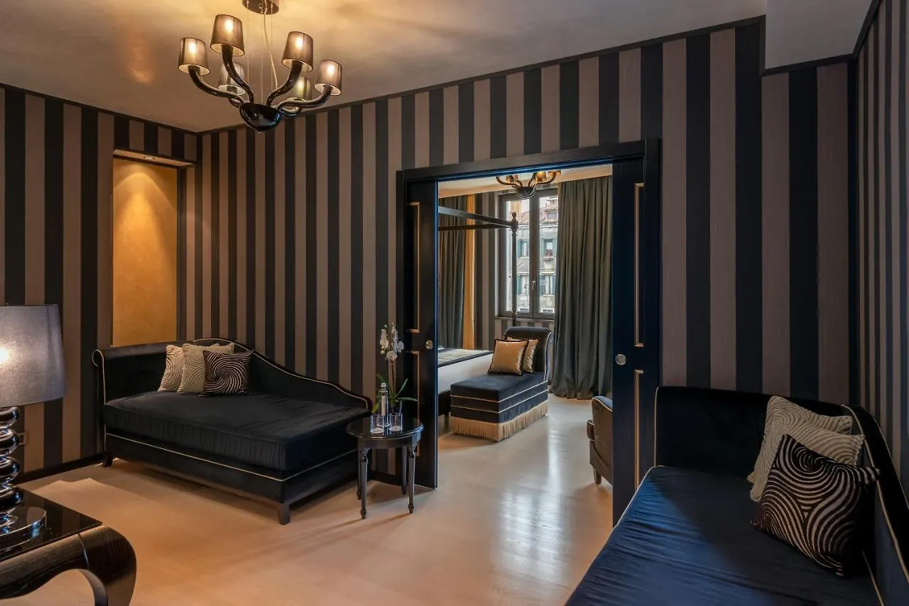 Carnival Palace - Venice Collection Hotel