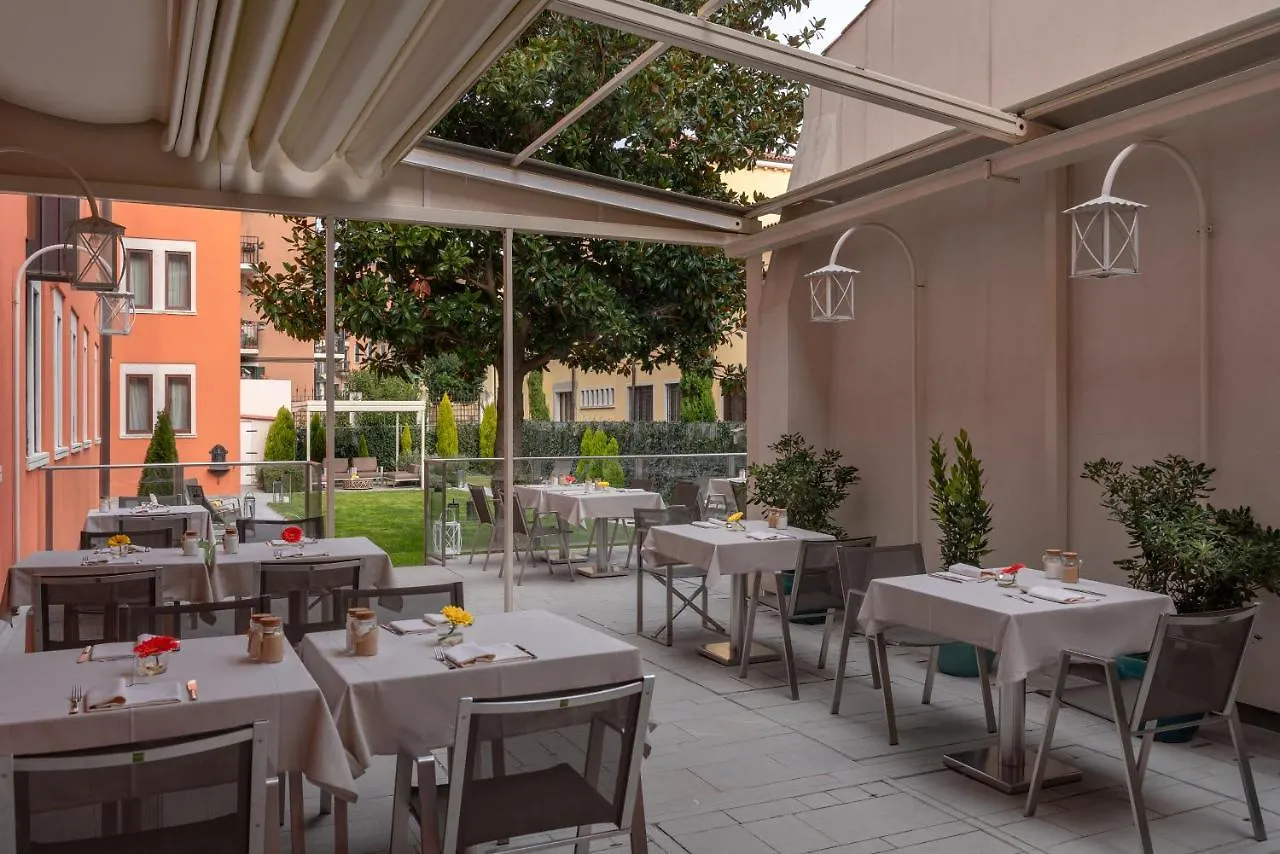 Carnival Palace - Venice Collection Hotel