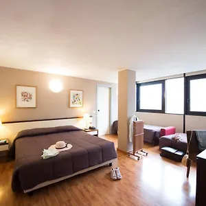 **** Szálloda Ibis Styles Cristal Olaszország